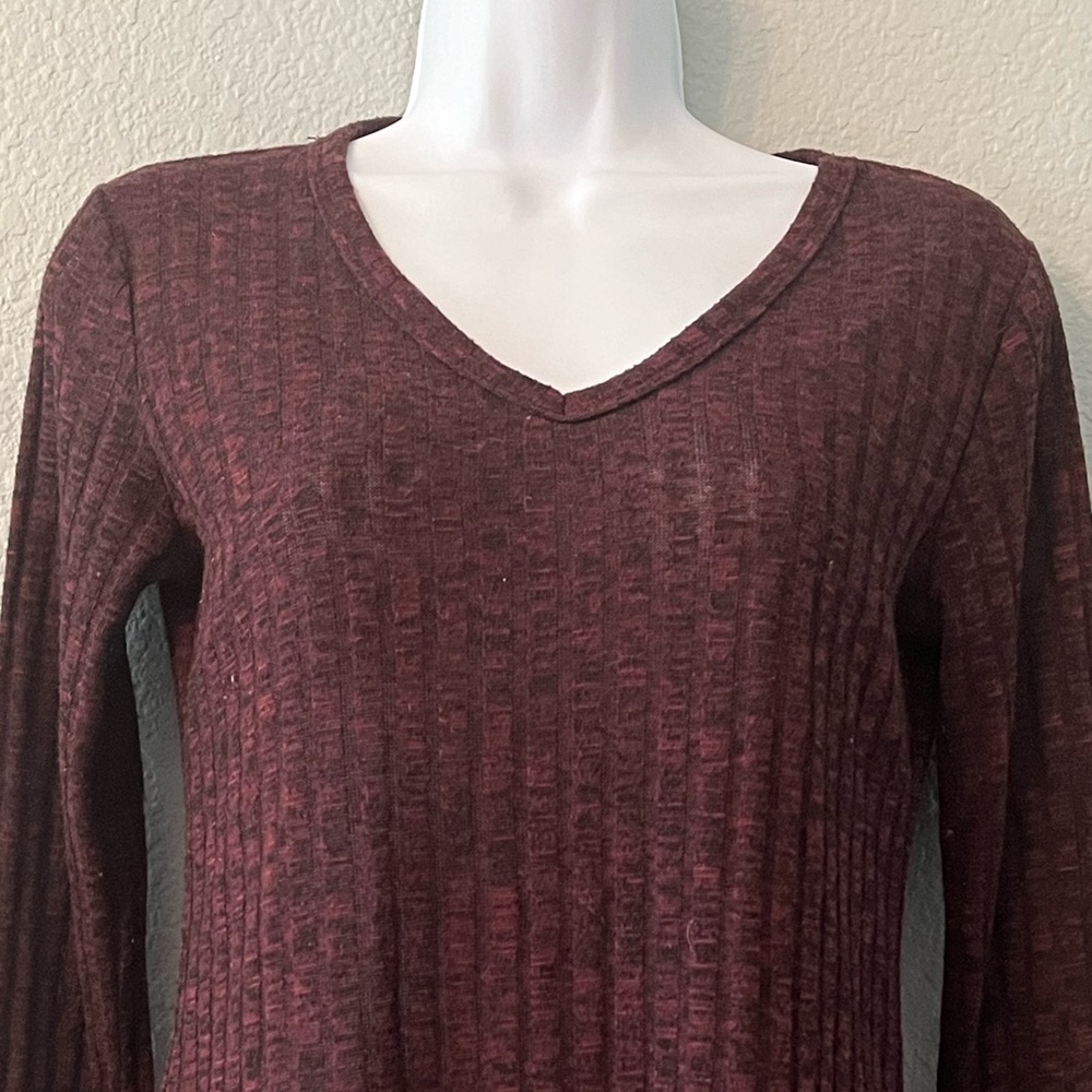 3/$20 Rue21 Ribbed Sheer Tunic - Picture 2 of 9